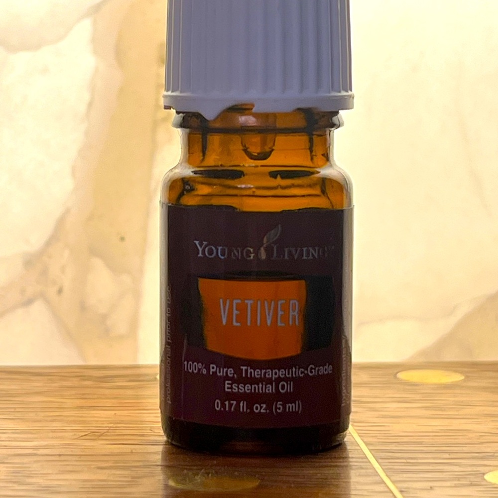 Young Living VETIVER Essential Oil 5ml 100% Pure Aromatherapy Therapy PREOWNED